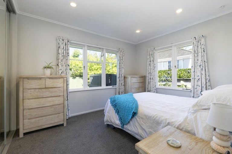 Photo of property in 2 Simpson Road, Ranui, Auckland, 0612