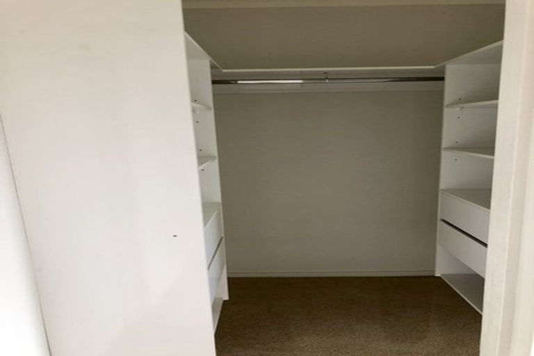 Photo of property in 80 Luckens Road, West Harbour, Auckland, 0618