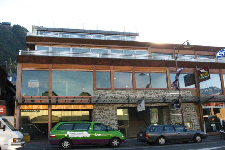 Photo of property in 63 Shotover Street, Queenstown, 9300