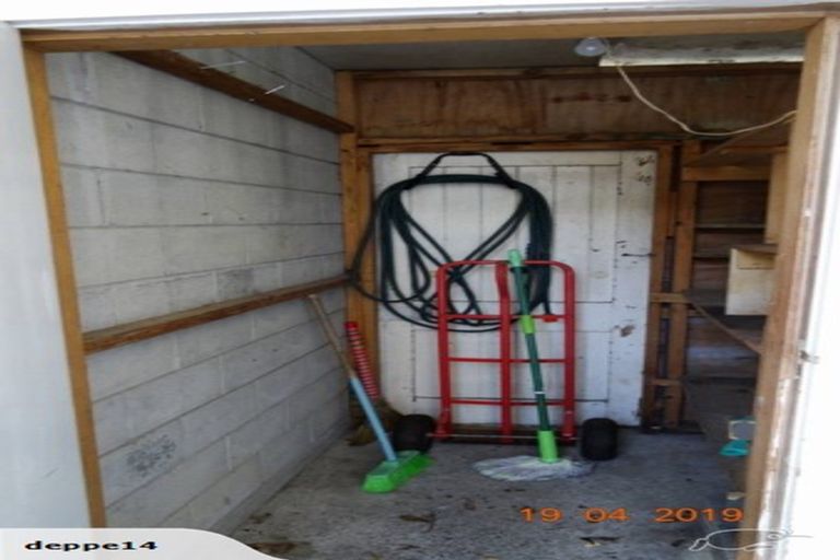 Photo of property in 9 Fraser Avenue, Johnsonville, Wellington, 6037