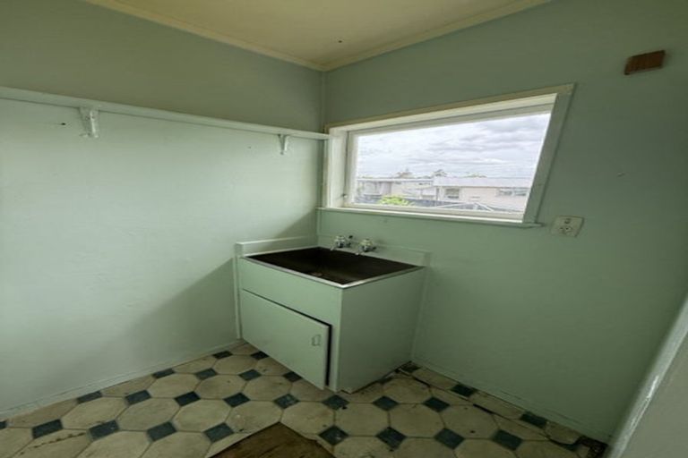 Photo of property in 9 Justin Place, Te Atatu Peninsula, Auckland, 0610