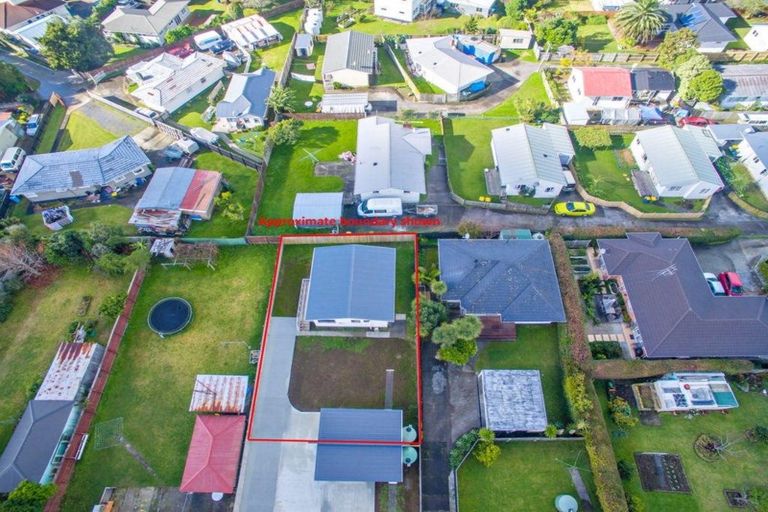 Photo of property in 3a Hikurangi Street, Te Atatu Peninsula, Auckland, 0610