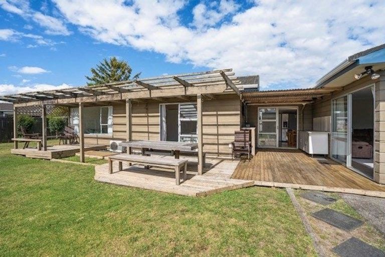 Photo of property in 7 Glengowan Place, Conifer Grove, Takanini, 2112