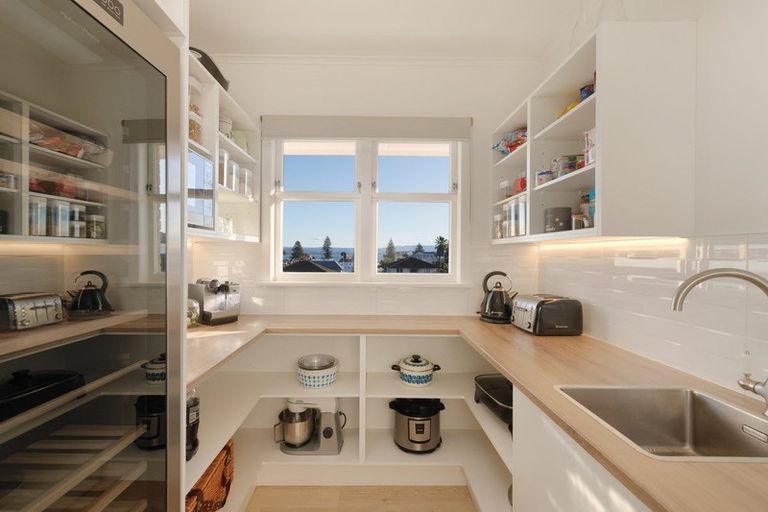 Photo of property in 36 Rita Street, Mount Maunganui, 3116