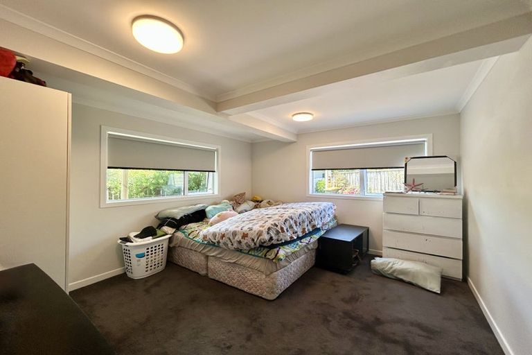 Photo of property in 2/38 Tramway Road, Beach Haven, Auckland, 0626