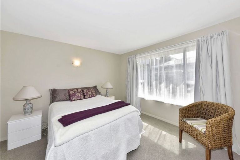 Photo of property in 1/23 Crofton Road, Harewood, Christchurch, 8051