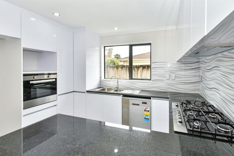Photo of property in 25a Bunnythorpe Road, Papakura, 2110