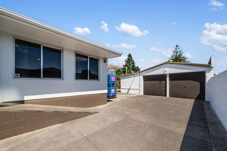 Photo of property in 19 Jordan Road, Mangere, Auckland, 2022