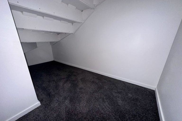 Photo of property in 6c Jern Place, Eastern Beach, Auckland, 2012