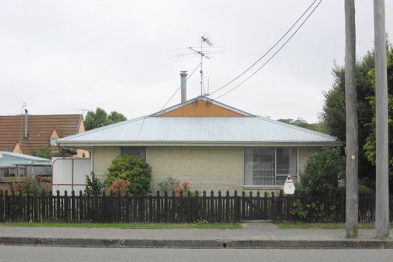 Photo of property in 25 Manchester Street, Tinwald, Ashburton, 7700