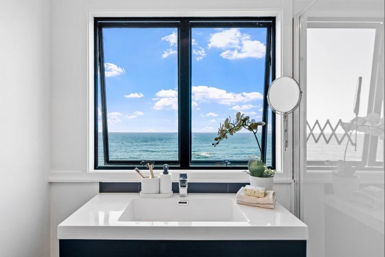 Photo of property in 61 Grand View Road, Leigh, 0985