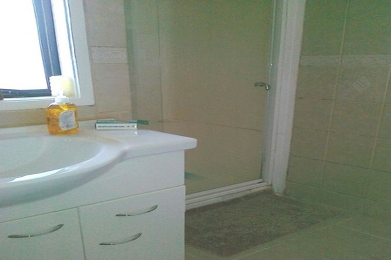 Photo of property in 57 Holmes Drive South, Massey, Auckland, 0614