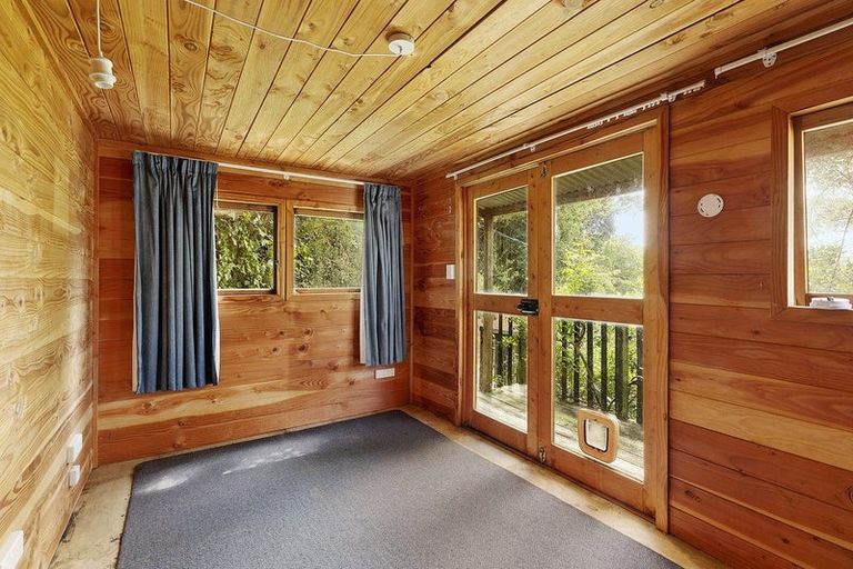 Photo of property in 6 Muri Road, Pukerua Bay, 5026