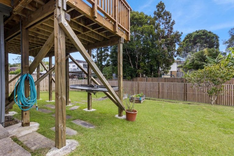 Photo of property in 26 Imperial Place, Henderson, Auckland, 0612