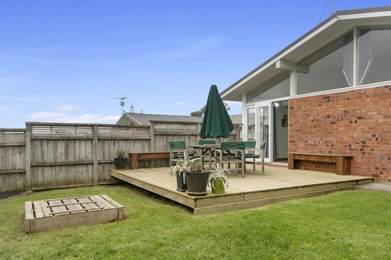 Photo of property in 13 Cutler Street, New Lynn, Auckland, 0600