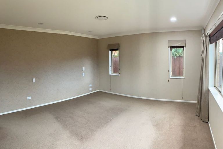 Photo of property in 9 Elwyn Close, Flat Bush, Auckland, 2016