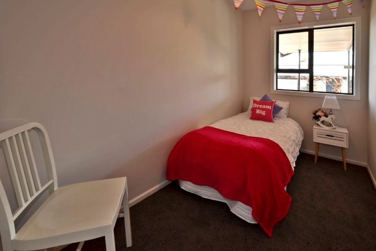 Photo of property in 445 Mairehau Road, Parklands, Christchurch, 8083