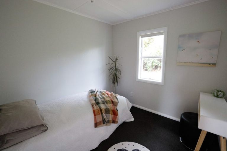 Photo of property in 33 Horopito Road, Waikanae, 5036