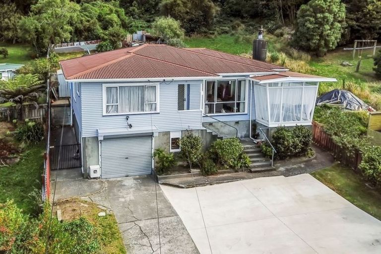 Photo of property in 30 Main Road, Wainuiomata, Lower Hutt, 5014