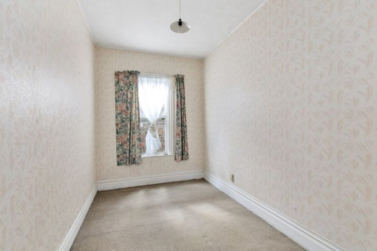 Photo of property in 21 Sugarloaf Road, Brooklyn, Wellington, 6021