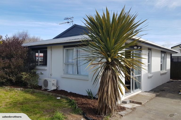 Photo of property in 58 Inwoods Road, Parklands, Christchurch, 8083