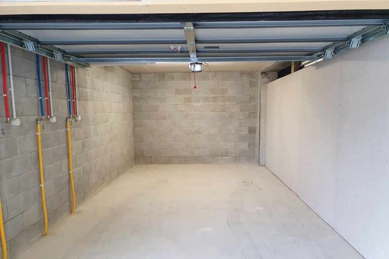 Photo of property in 3/232 Main Road, Tawa, Wellington, 5028