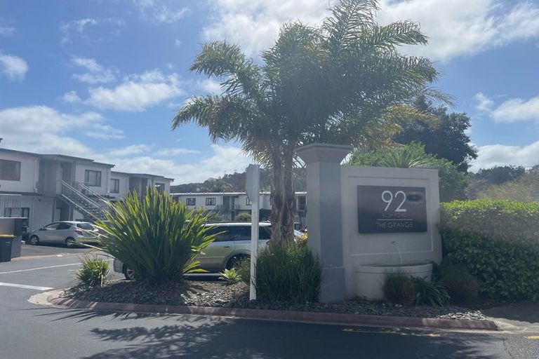 Photo of property in The Grange, 82/92 Bush Road, Albany, Auckland, 0632