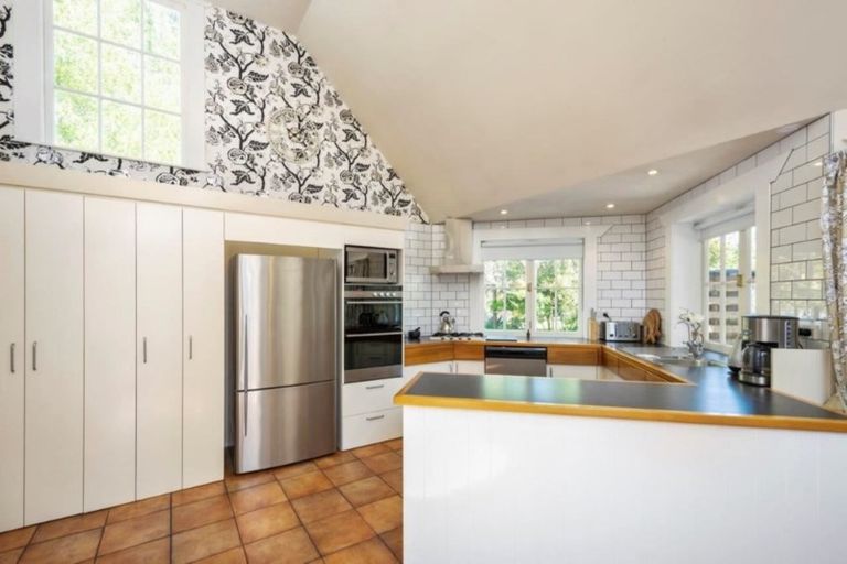 Photo of property in 34 Kuratawhiti Street, Greytown, 5712