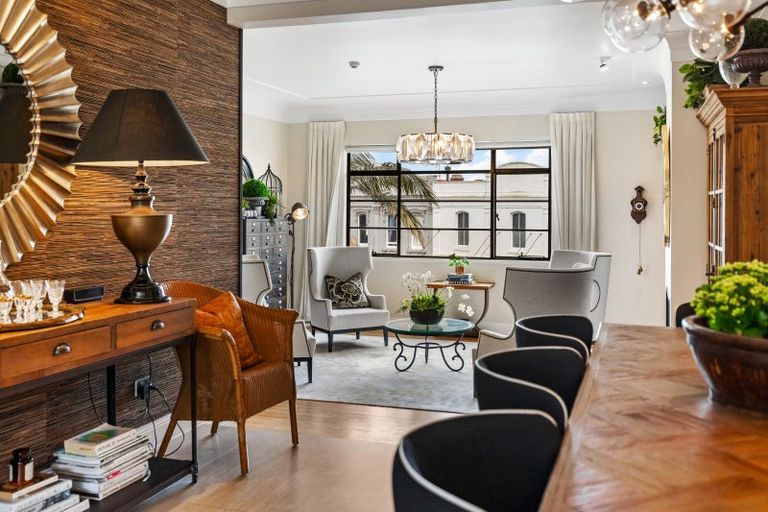 Photo of property in 10a Victoria Road, Devonport, Auckland, 0624