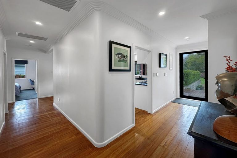 Photo of property in 45 Heretaunga Square, Silverstream, Upper Hutt, 5019