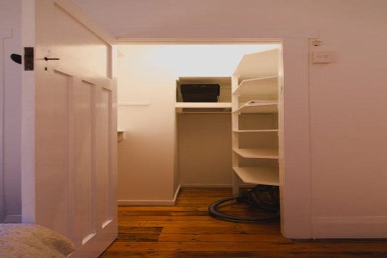 Photo of property in 112 Queen Street, Northcote Point, Auckland, 0627