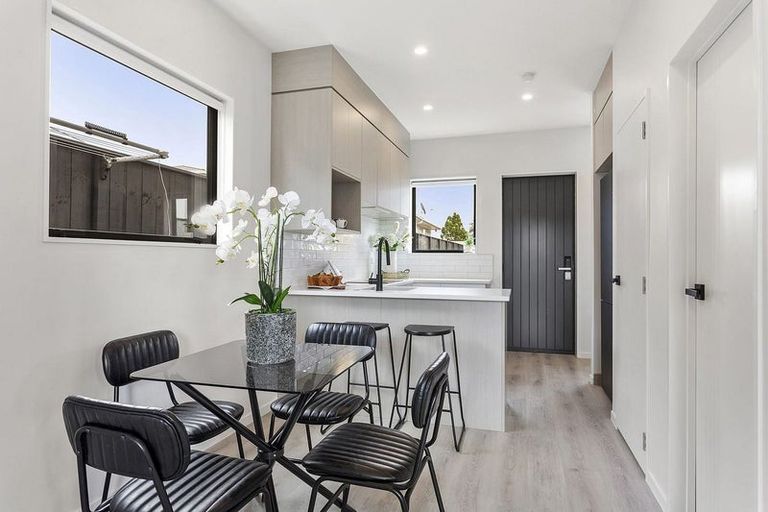 Photo of property in 5/86 Gloria Avenue, Te Atatu Peninsula, Auckland, 0610