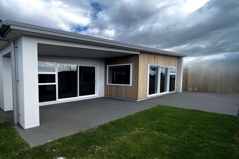 Photo of property in 25 Sabre Street, Papamoa Beach, Papamoa, 3118