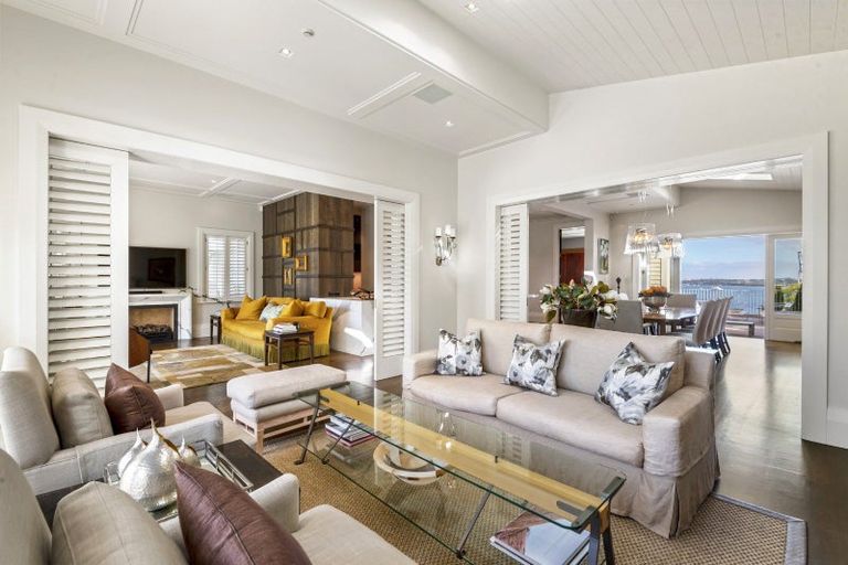 Photo of property in 21 Stanley Point Road, Stanley Point, Auckland, 0624