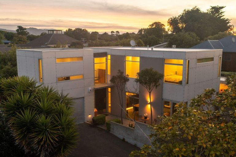 Photo of property in 20a Gordon Avenue, St Albans, Christchurch, 8014