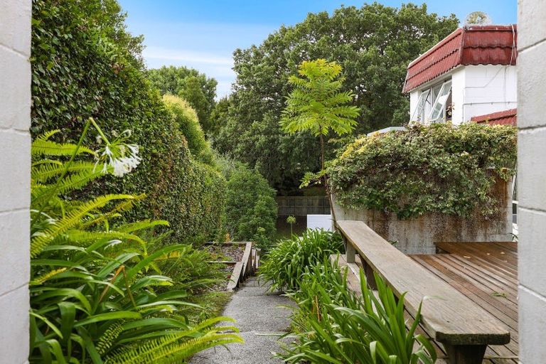 Photo of property in 3/52 Fruitvale Road, New Lynn, Auckland, 0600