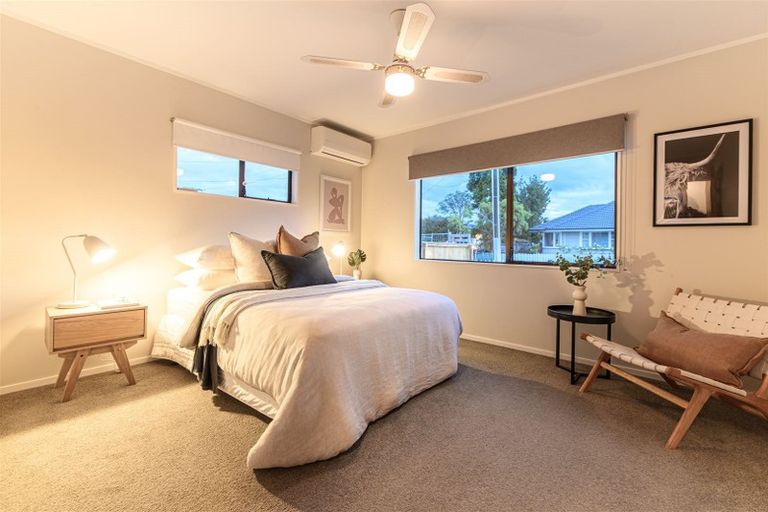 Photo of property in 2/18 Gloria Avenue, Te Atatu Peninsula, Auckland, 0610