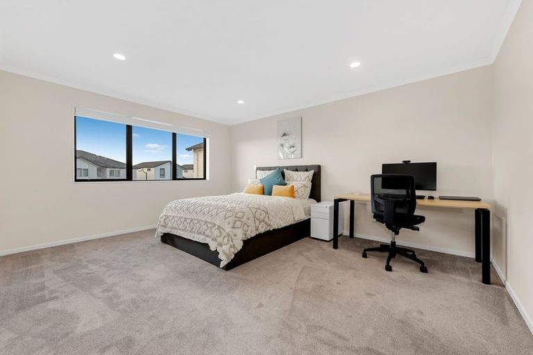 Photo of property in 9 Cloonlyon Drive, Flat Bush, Auckland, 2019