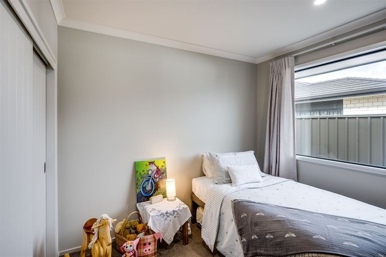 Photo of property in 23 Gee Place, Taradale, Napier, 4112