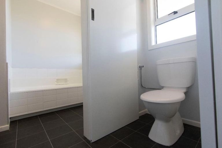 Photo of property in 16 Loasby Crescent, Newlands, Wellington, 6037