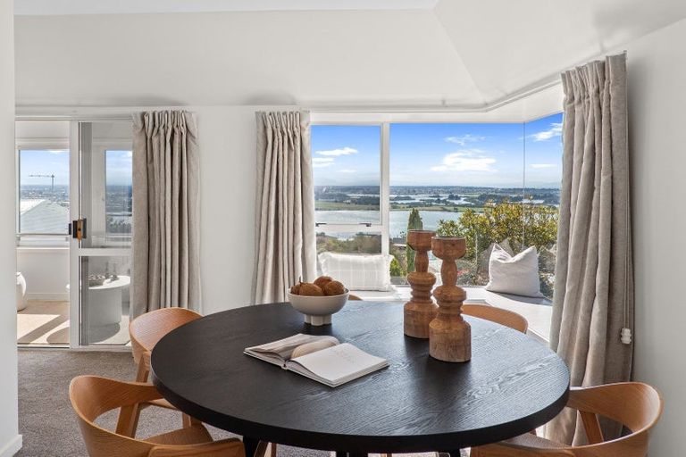 Photo of property in 2/79 Cannon Hill Crescent, Mount Pleasant, Christchurch, 8081