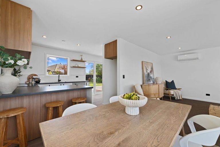 Photo of property in 17 Roberts Road, Hei Hei, Christchurch, 8042