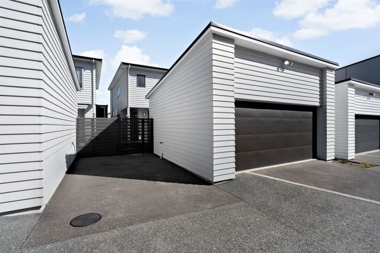 Photo of property in 4 Kotuku Lane, Hobsonville, Auckland, 0616