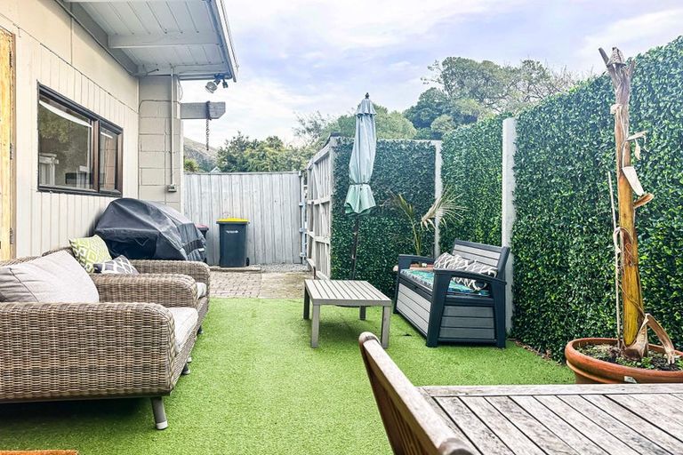 Photo of property in 2/3 Head Street, Sumner, Christchurch, 8081