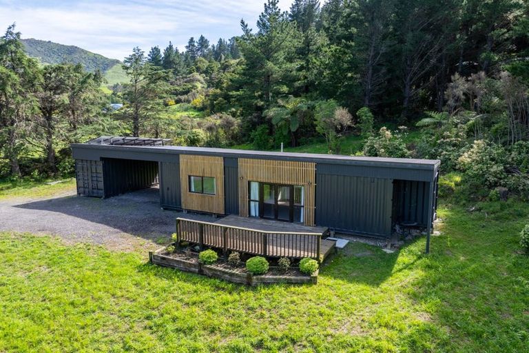 Photo of property in 90 Hoeke Road, Carrington, Carterton, 5791