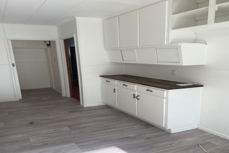 Photo of property in 50 Hellyers Street, Birkdale, Auckland, 0626