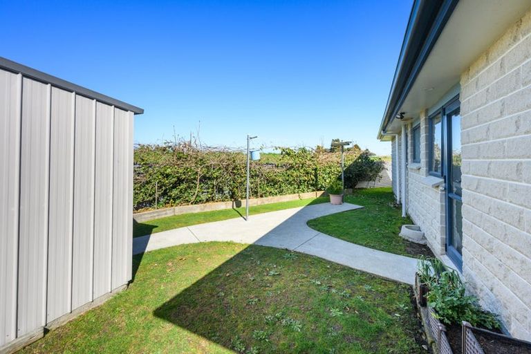 Photo of property in 32 Somerset Crescent, Highbury, Palmerston North, 4412