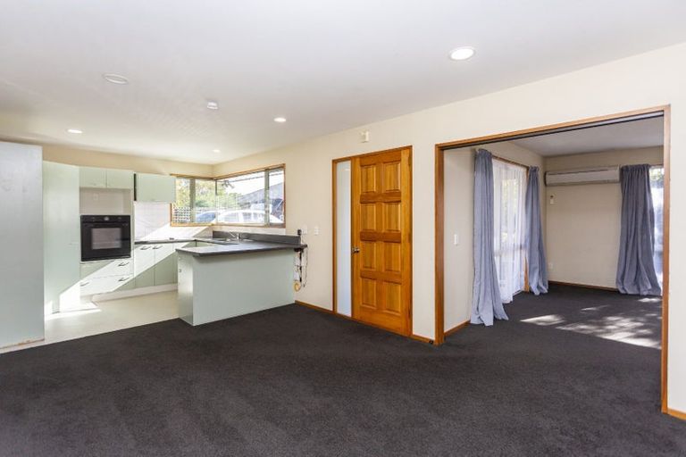 Photo of property in 96 Rattray Street, Riccarton, Christchurch, 8041