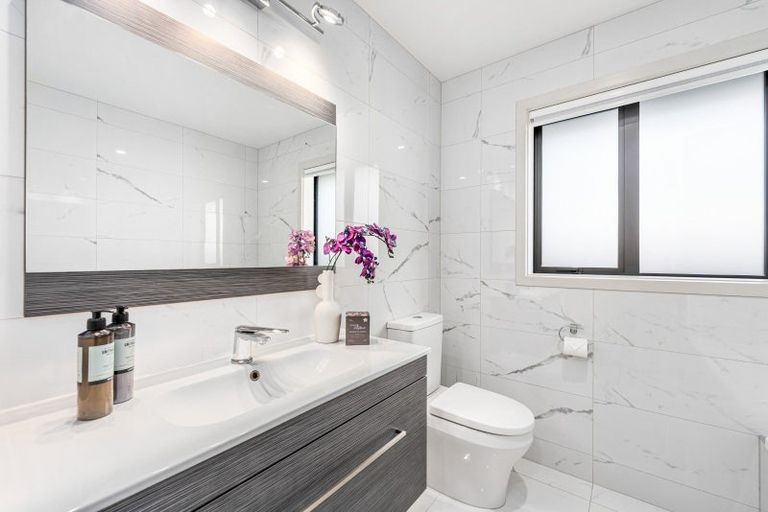 Photo of property in 151 James Line, Kelvin Grove, Palmerston North, 4414