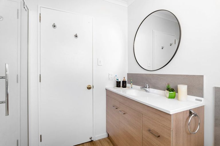 Photo of property in 26 Bass Street, Woolston, Christchurch, 8062